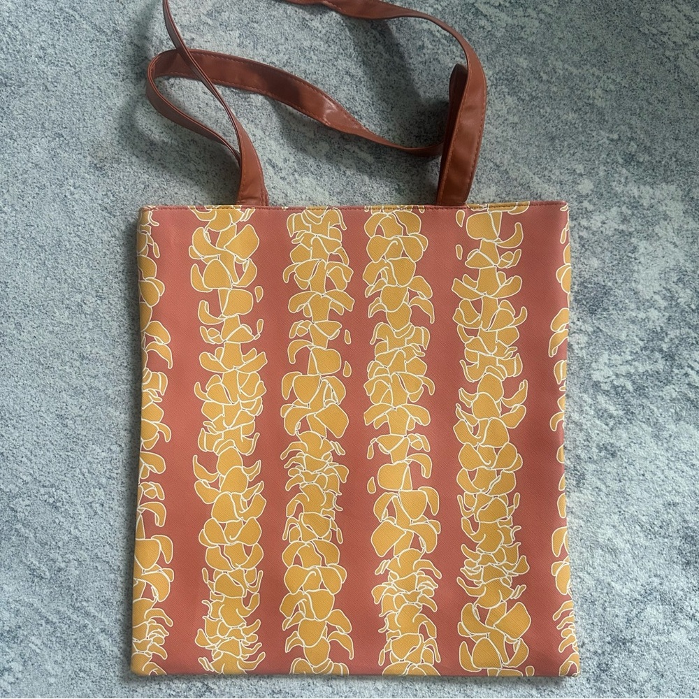 Manaola Tote